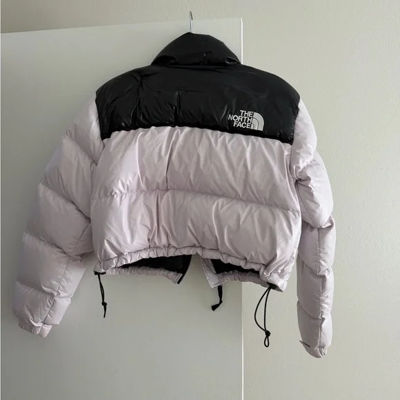 The North Face Women's Black and Light Pink Puffer Jacket Cropped - Picture 4 of 5